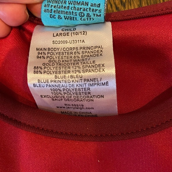 Wonder Woman costume size 10-12 - Picture 3 of 5